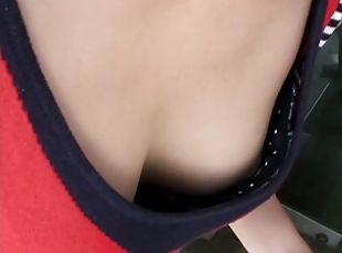 Real candid downblouse with a nice nipple slip